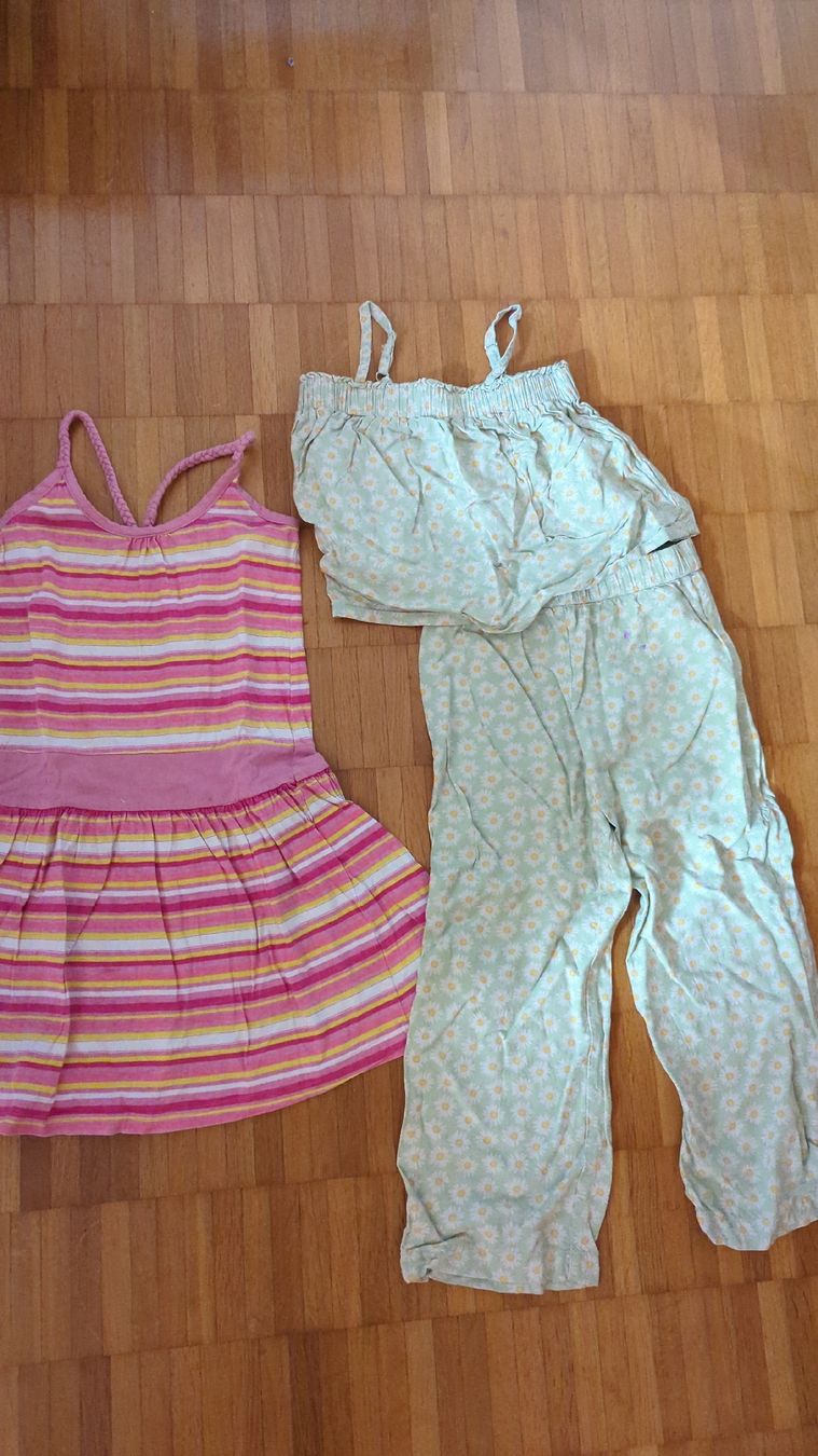 Lotti & Set di vestiti: Sommerkleider 122/128 – Usato da Zürich venduto da Rulabco 1