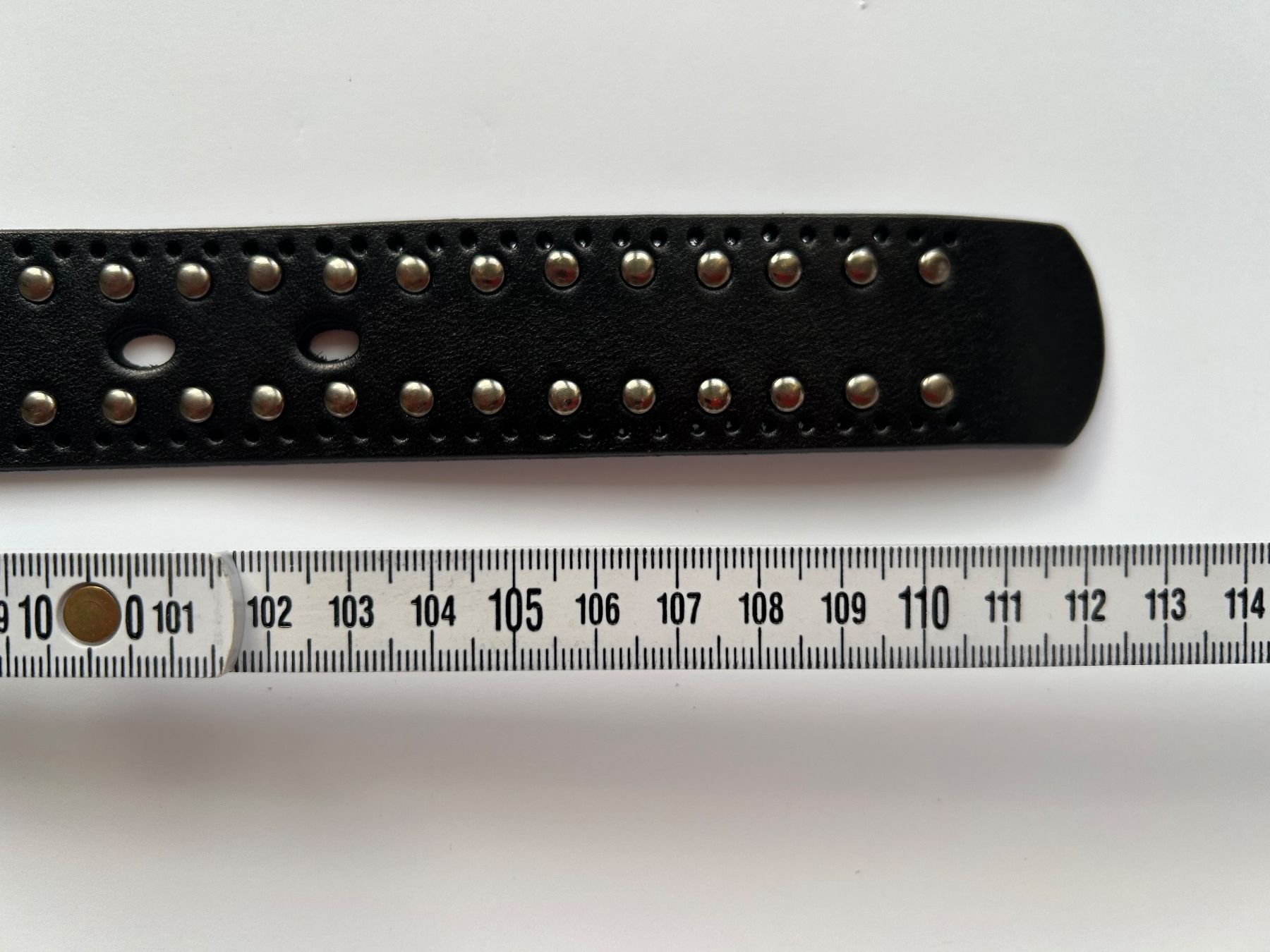 Cinture: Schwarzer Nietengürtel, 113cm – Usato da Zürich venduto da Lolaa123 4