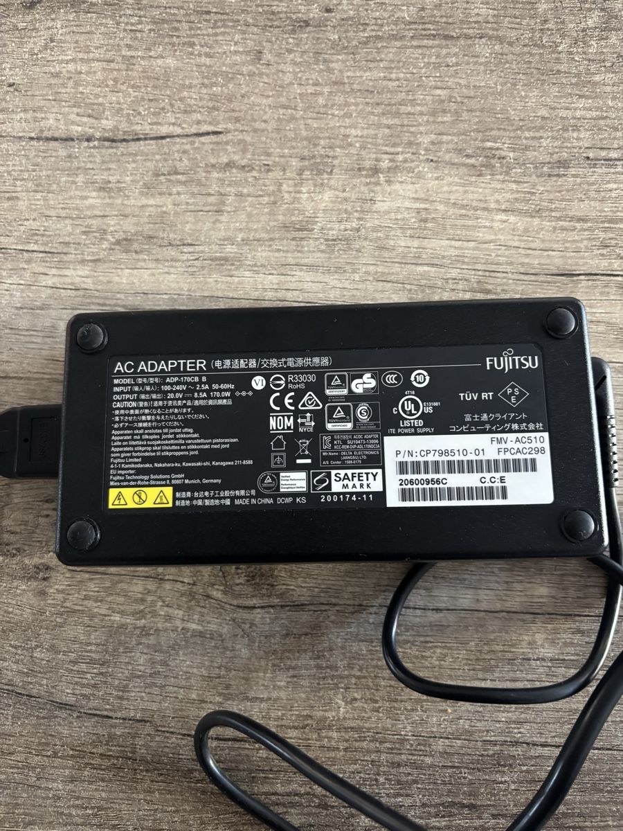 Fujitsu Caricabatterie: Fujitsu Ladekabel – Usato da Wimmis venduto da Soccerfanshop 1
