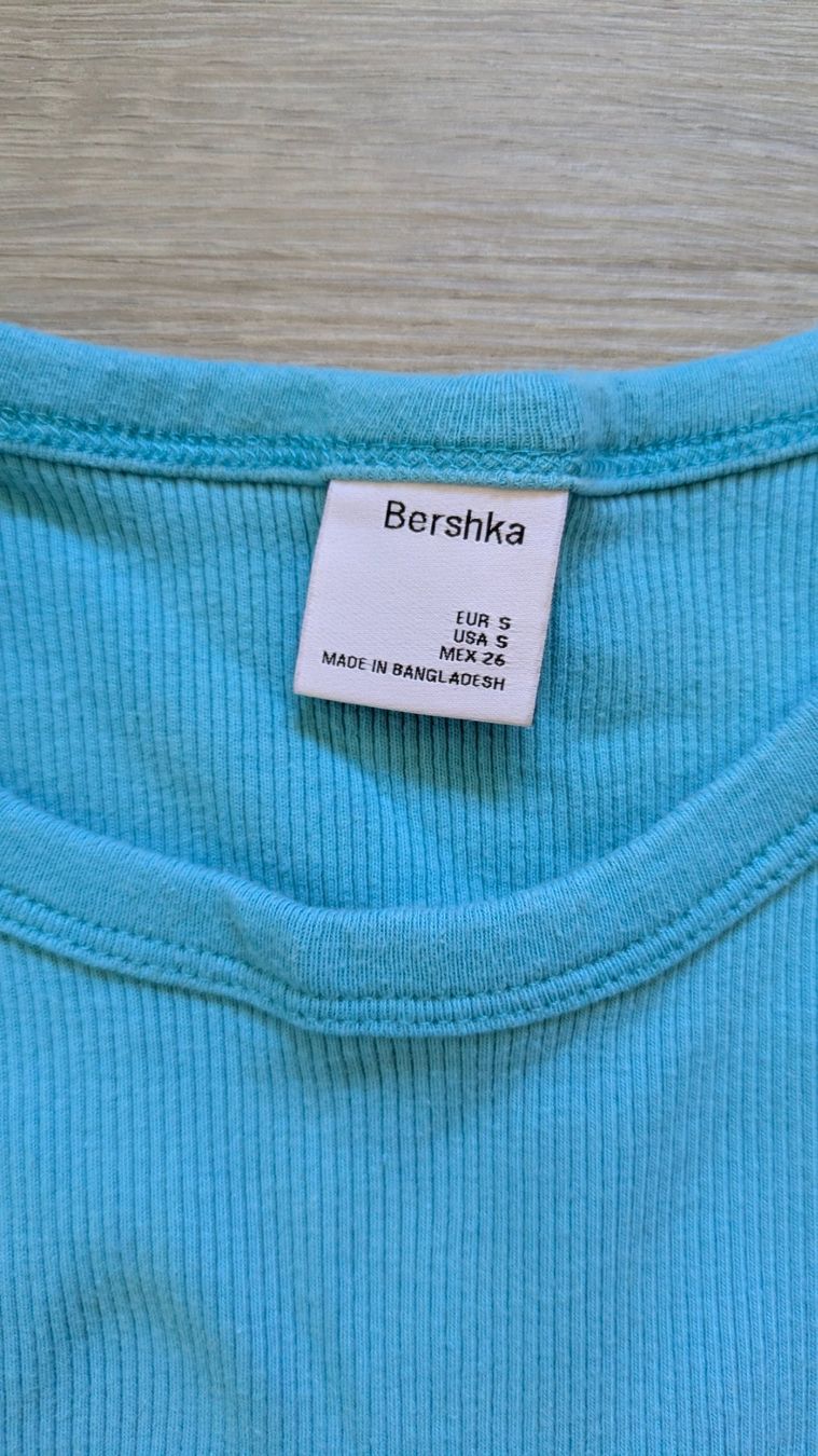 Bershka Top: Top bleu turquoise Bershka, S – Usato da Orsieres venduto da IndianaJones50a 2