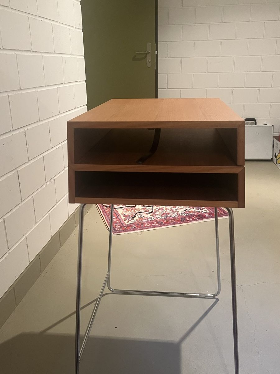 Scrivanie: ClassiCon Orcus Sekretär, Design Konstantin Grcic – Usato da Wil SG venduto da kle_5k82