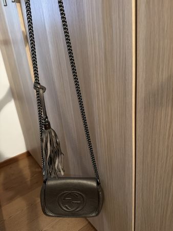Elegant Metallic Gucci Soho Bag – Perfect for Winter!