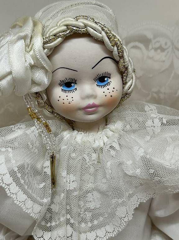 Puppen: Bambola porcellana vintage  – Gebraucht aus Cugnasco von dilan1 1