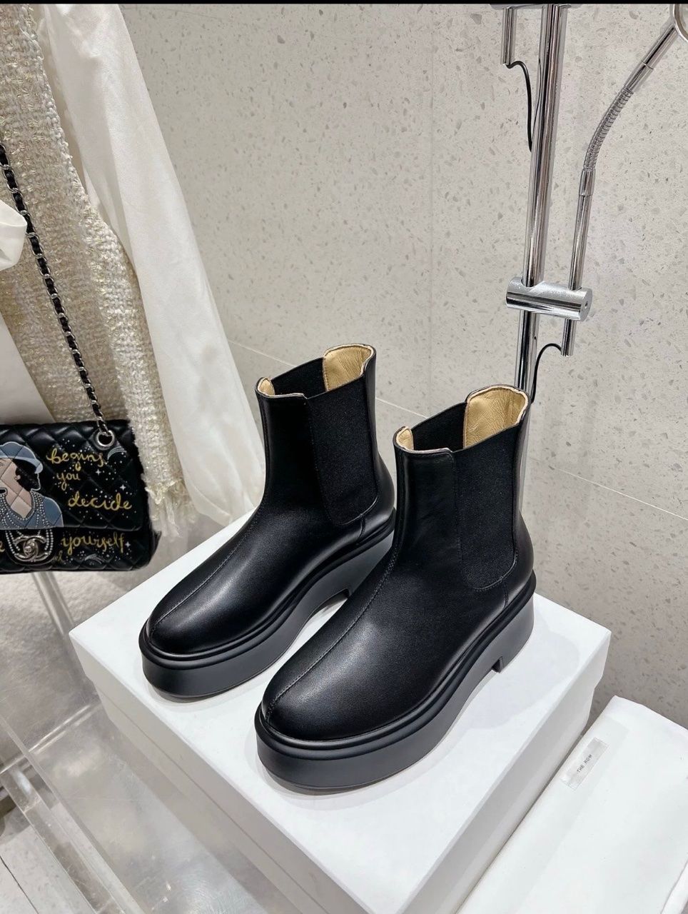 Scarpe da donna: Leder Stiefeletten – Nuovo (secondo la descrizione) da Eglisau venduto da SAM240186