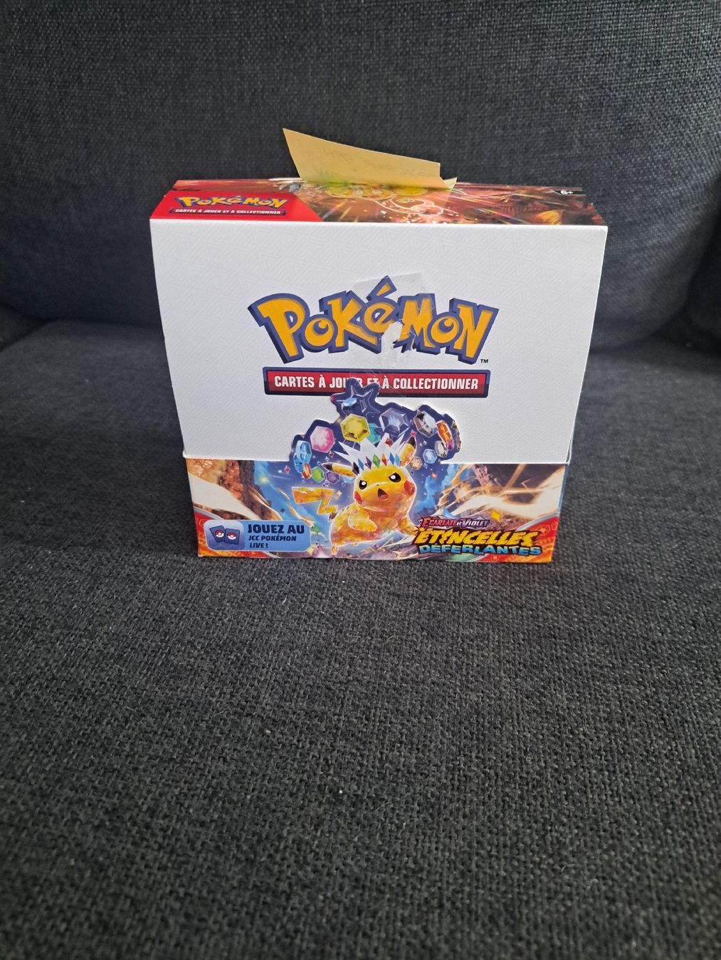 Pokémon Carte collezionabili: Pokémon Surging Sparks FR Bulk & Holo Box – Nuovo (secondo la descrizione) da Bottmingen venduto da LuffyGear 1