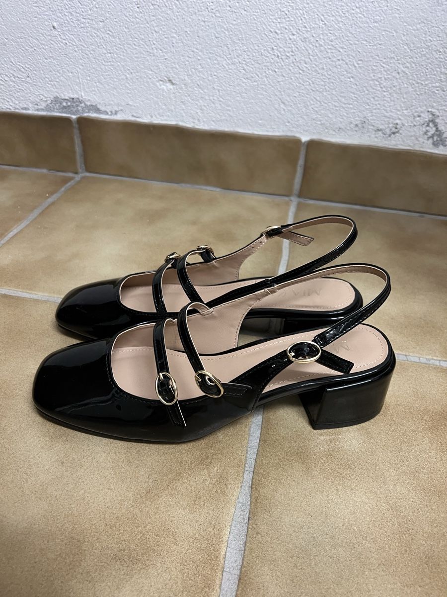 Scarpe da donna: Black Patent Slingback Size 38 – Nuovo (secondo la descrizione) da Savièse venduto da Flowery_x 2
