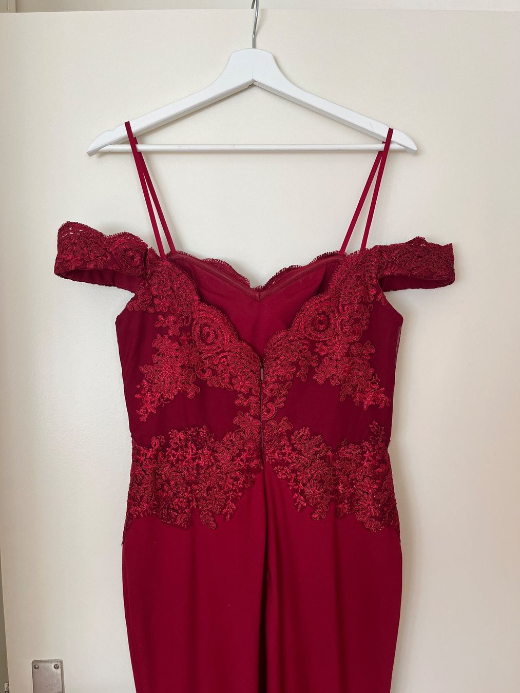 Vestiti: Weinrotes Abendkleid – Usato da Bern venduto da michelle_c98 5