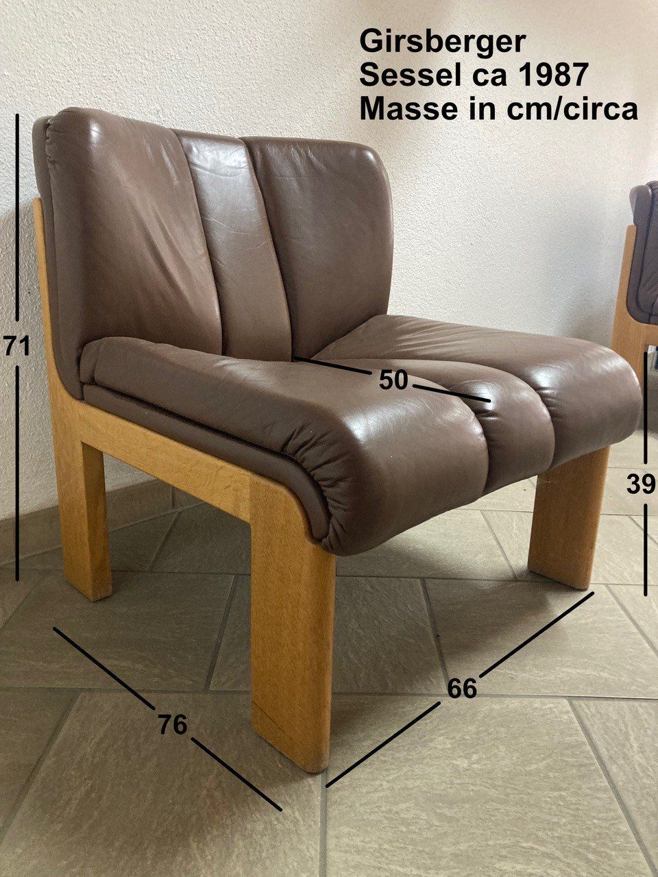 Girsberger Set di tavolo e panche: Lederstühle und Ledertisch – Usato da Zollikofen venduto da bettenland 1