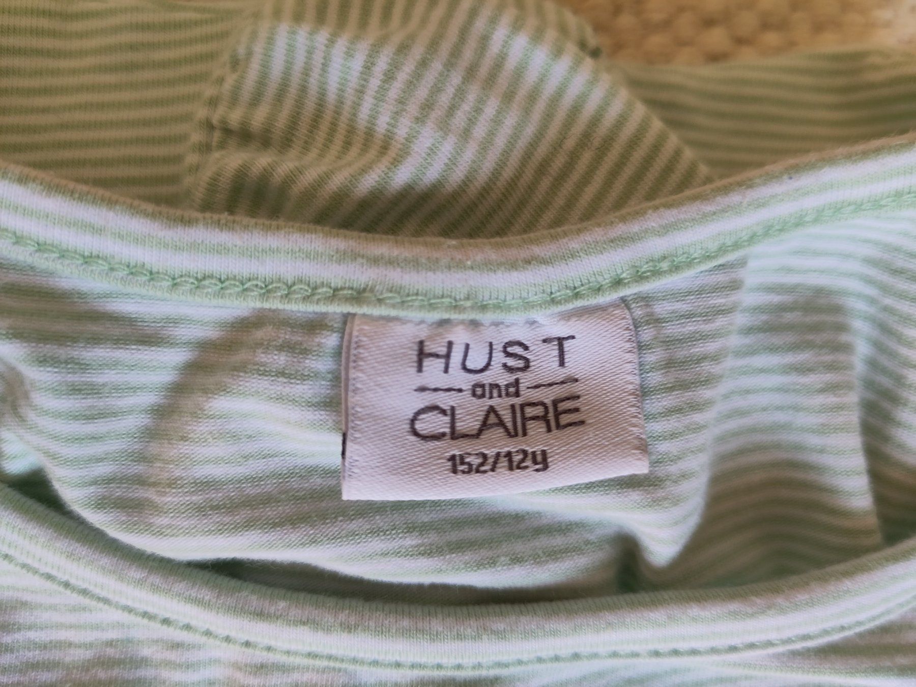 Camicette, T-shirt & Top: T-Shirt mit Herzchen; Gr. 152 – Usato da Basel venduto da Bar08 2