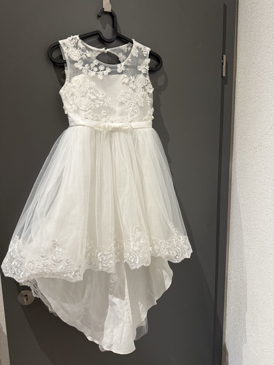 Kleider & Röcke: Robe de fete – Gebraucht aus St-Pierre-Clages von loc_8vtz