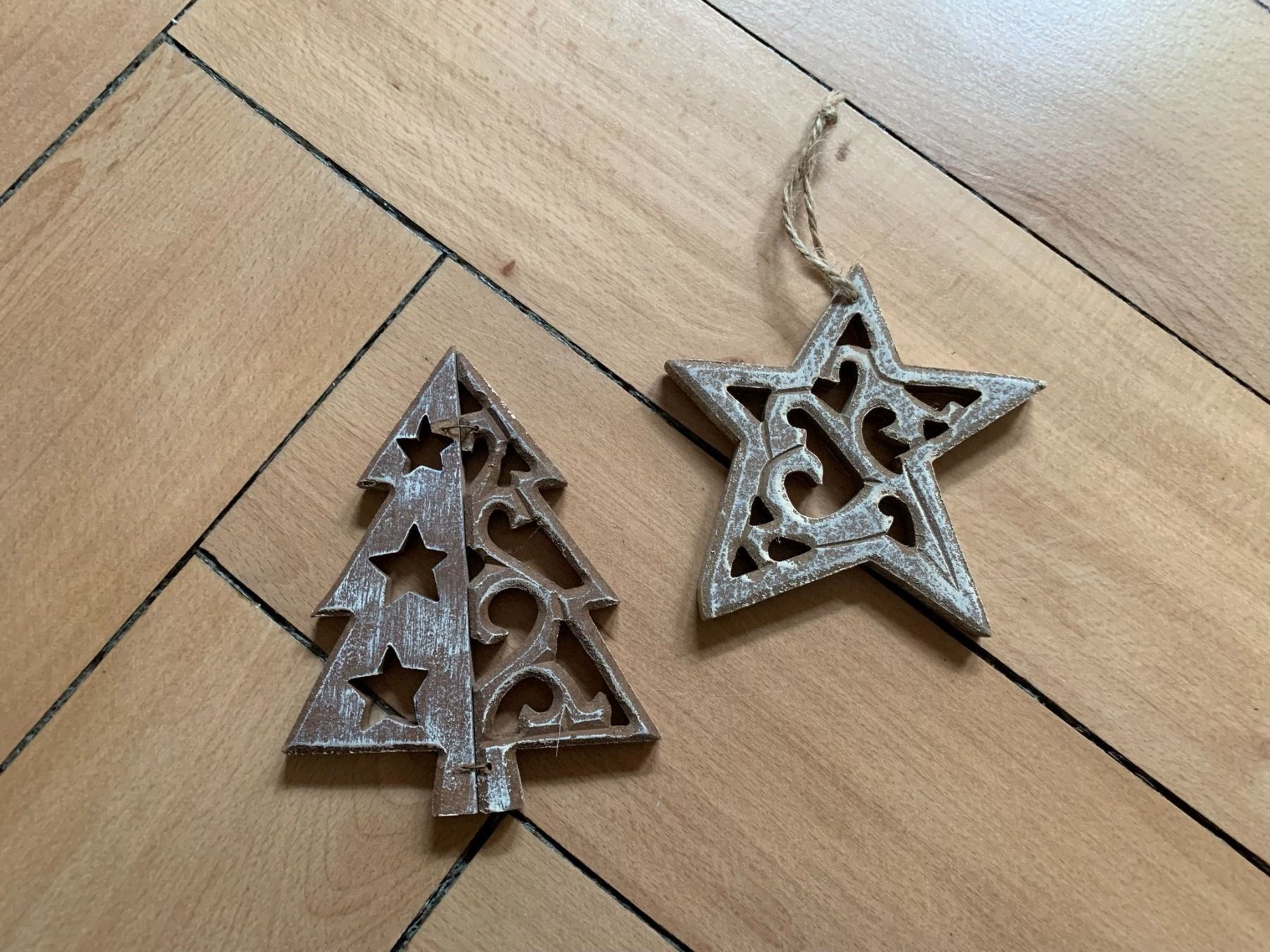 Alle Dekorationen: 2 Holz Figuren Weihnachten – Gebraucht aus Zürich von Diazaio