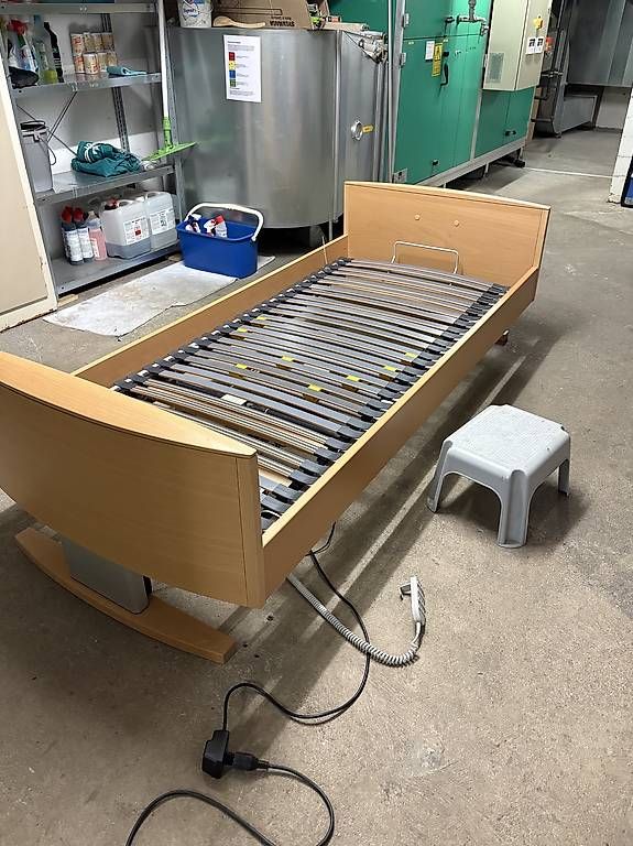 Letti: Swing-Flex Pflegebett – Usato da Laax GR 2 venduto da vallesva