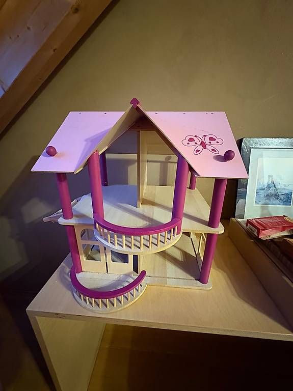 Casette per bambini: WOODEN DOLLHOUSE – Usato da Zürich venduto da James_Kr 2