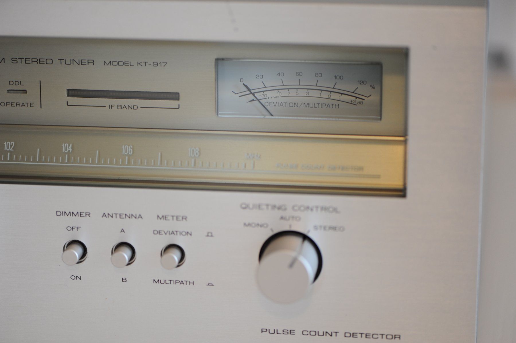 Kenwood Radio: KENWOOD KT-917 - Referenztuner – Usato da Zürich venduto da Prathama 5