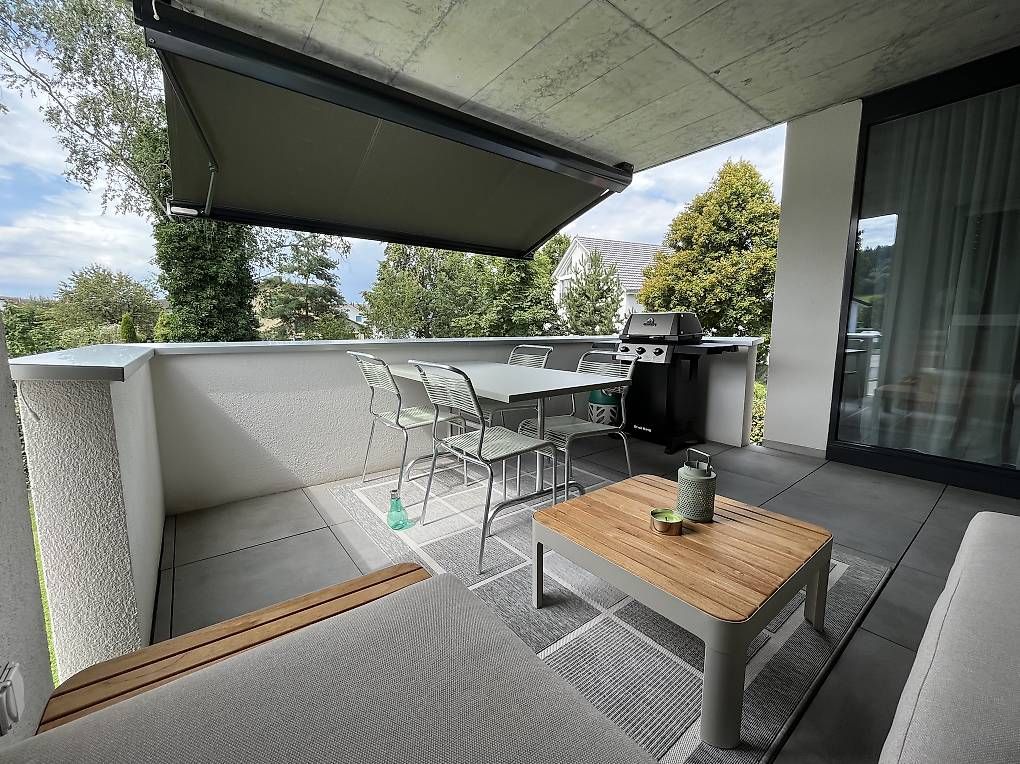 Divani: Lounge inkl. Tisch – Usato da Oberbüren venduto da noe_9jw9 2