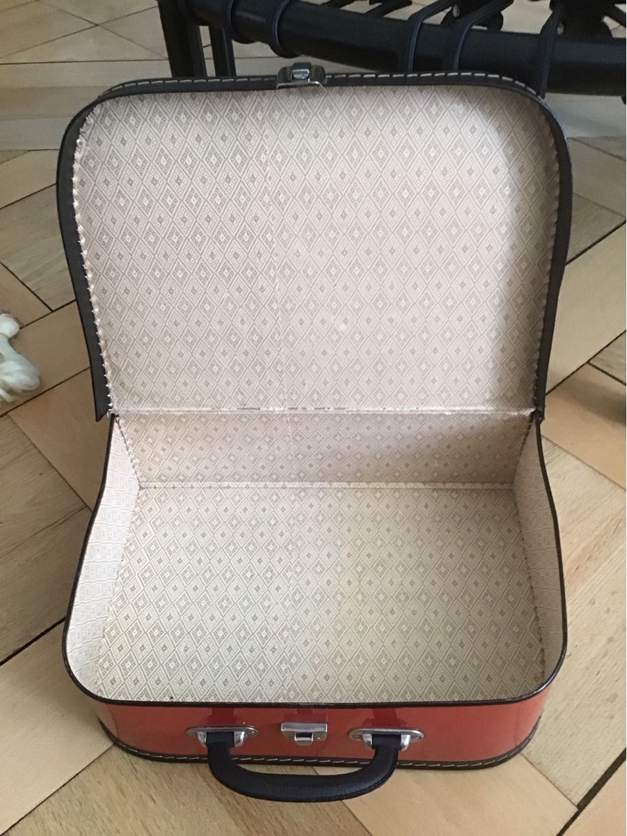 Valigie:  Karton Köfferli 35x25x11cm – Usato da Birsfelden venduto da rah_8bfj 1