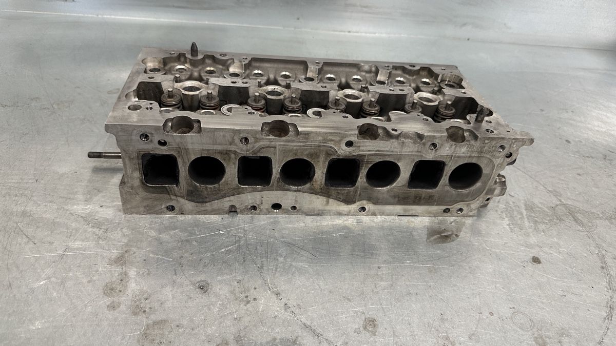 VW Toutes les pièces auto: Zylinderkopf VW T6 CXEB – D'occasion à Ennetbürgen par mausyf123 1