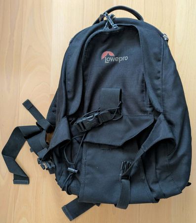 Fotorucksack Marke Lowepro in schwarz