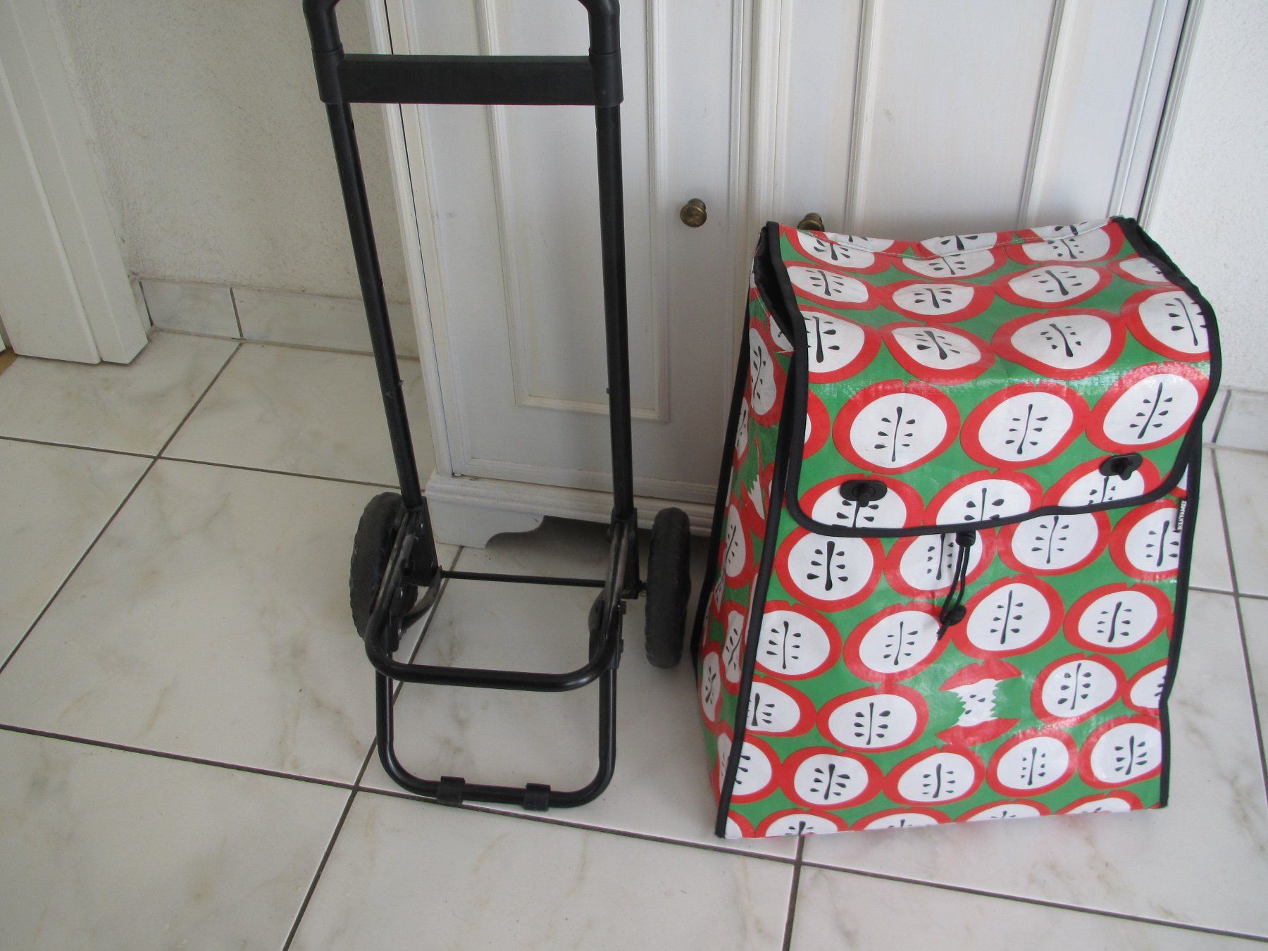 Ikea Altro per la casa: TROLLEY OU CHARRIOT POUR COMMISSIONS IKEAFAMILY – Usato da Murten venduto da Selliot 6