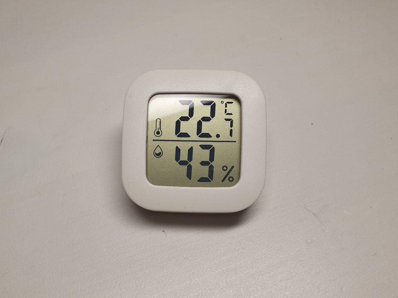 Altro per la casa: Digitales Thermo-Hygrometer, magnetisch – Nuovo e nell'imballaggio originale da Gossau SG venduto da Puch-tech 1