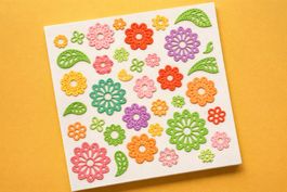 Neue  Stanzschablone(n)  Paisley / Blümchen