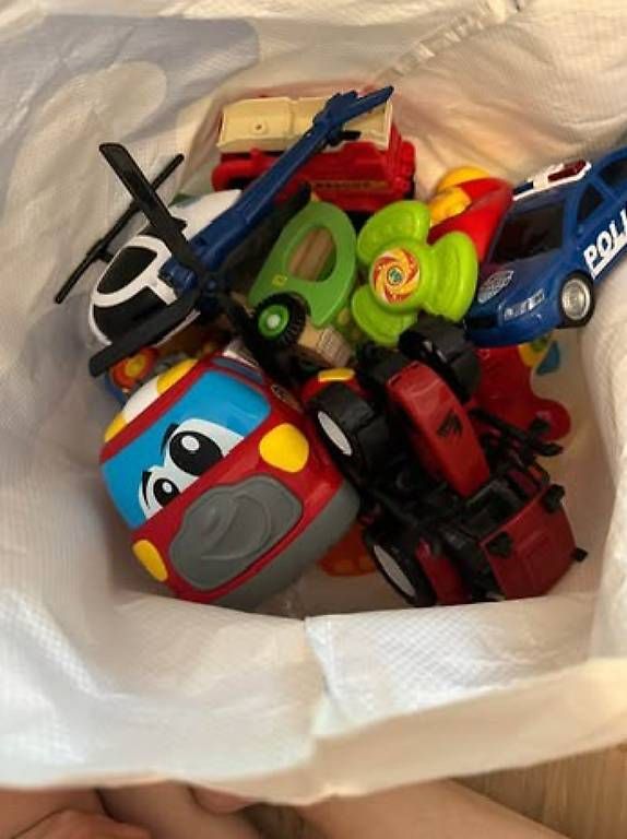 Giocattoli: Sac de jouet/ camions, voitures  – Usato da Vérossaz venduto da rad_g68s
