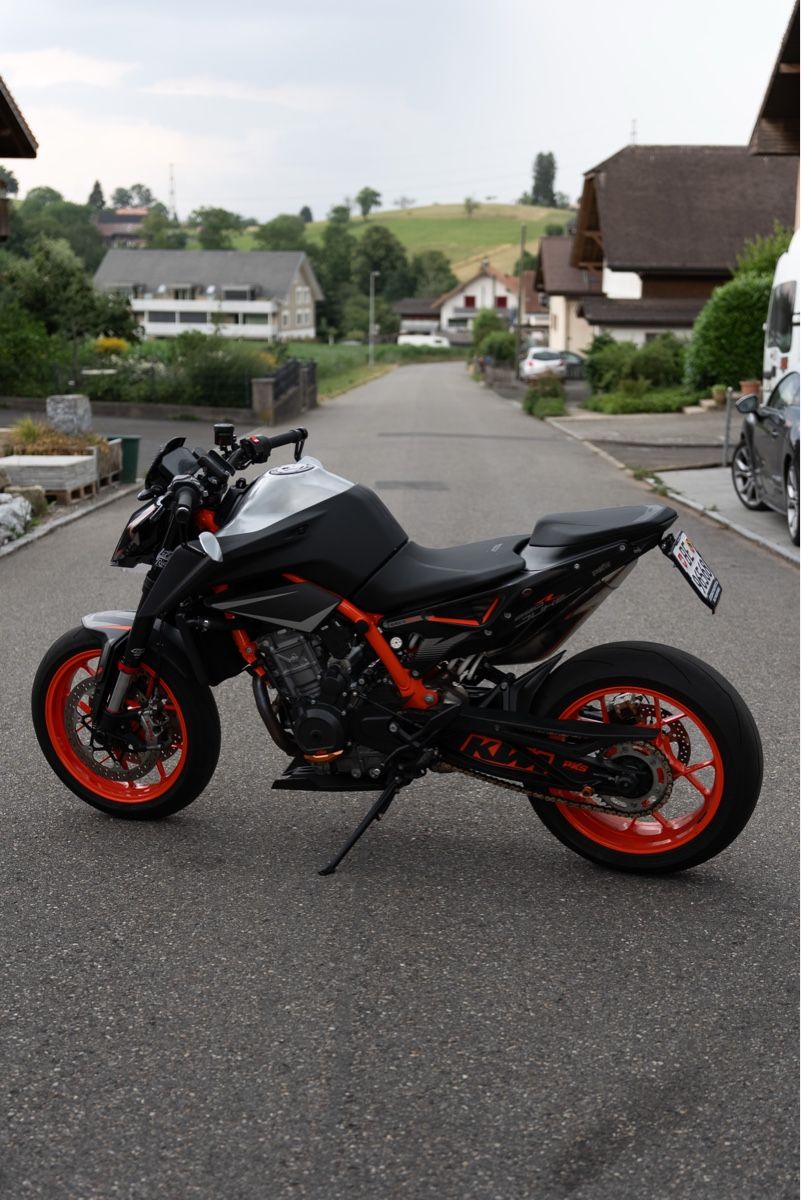 KTM Strasse: Ktm duke 890 R – Gebraucht aus Blumenstein von Laersu.137
