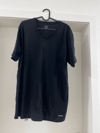 Calvin Klein T-Shirt, Schwarz, Grösse L – Sommer Must-Have!