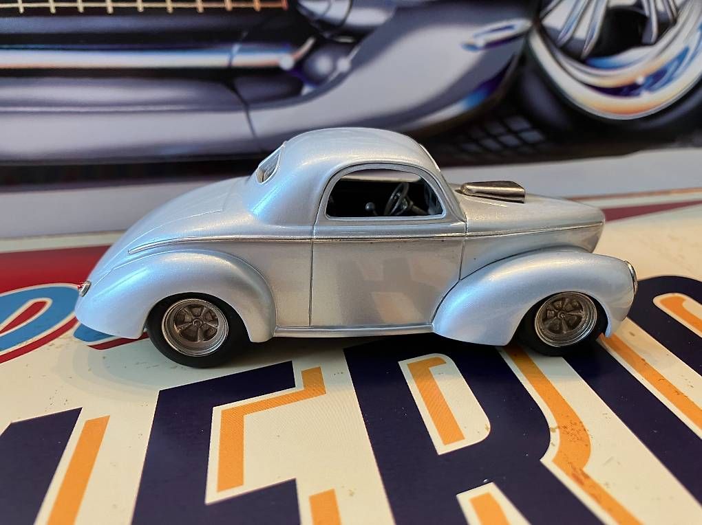 Willys Modellini d'auto: Willys Coupe 1941 Hot Rod – Nuovo e nell'imballaggio originale da Siebnen venduto da moparperform 1