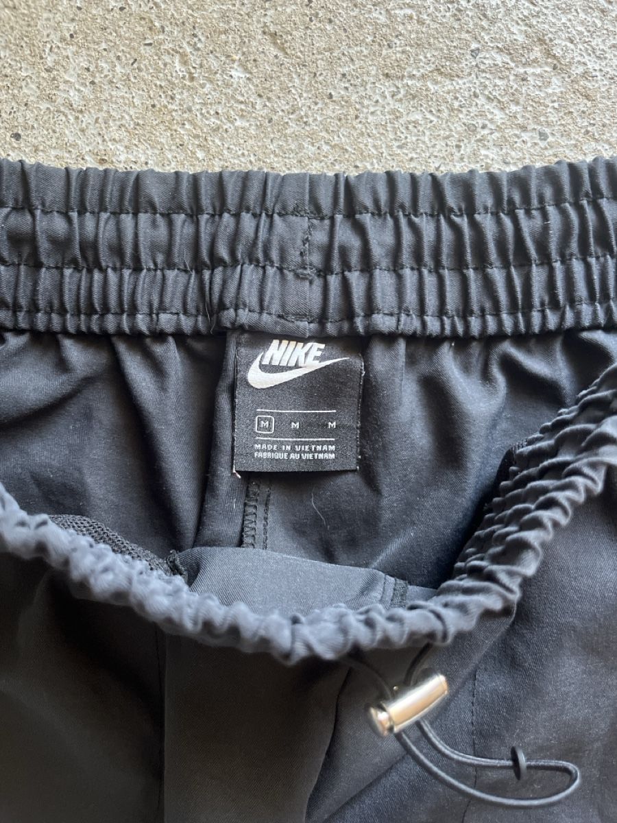 Nike Pantaloni: Nike Trainerhose schwarz – Usato da Bremgarten b. Bern venduto da oli_2gny 1