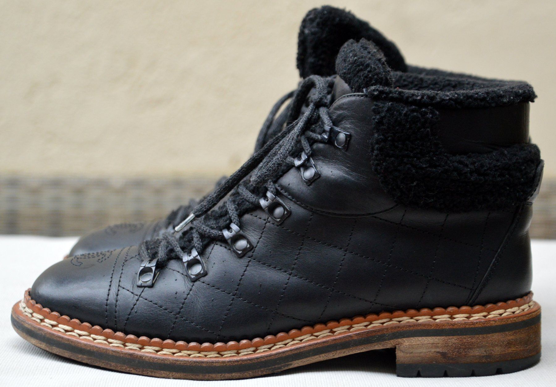 Chanel Scarpe da donna: Boots Chanel bottes .41 – Usato da Collonges venduto da Auganien 6