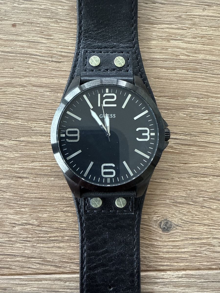 Guess Orologi: Guess Uhr Schwarz – Usato da Sutz venduto da Ms22 1