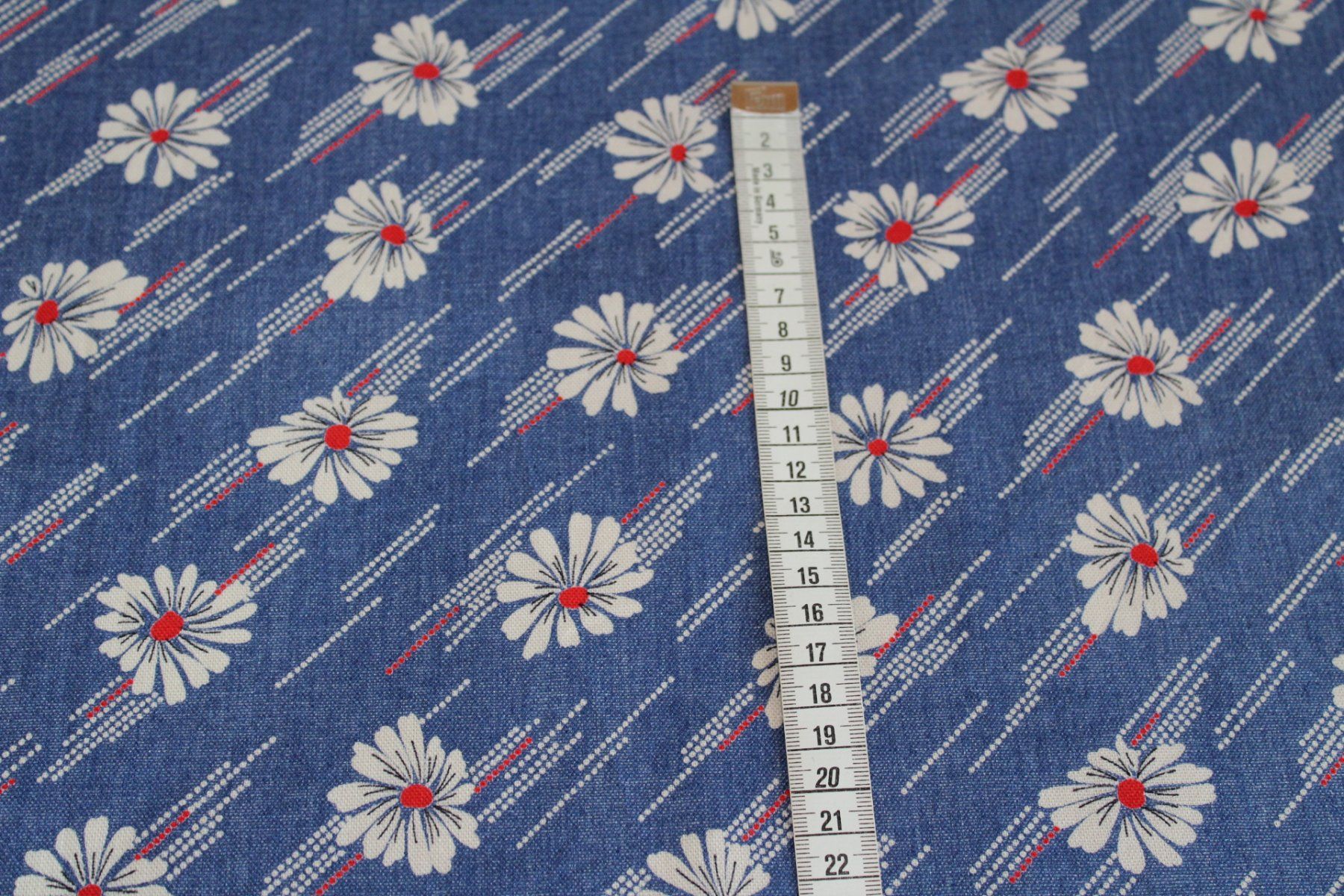 Tessuti: Stoff Baumwolle jeansblau/Blumen – Nuovo (secondo la descrizione) da Obfelden venduto da solomon111 1