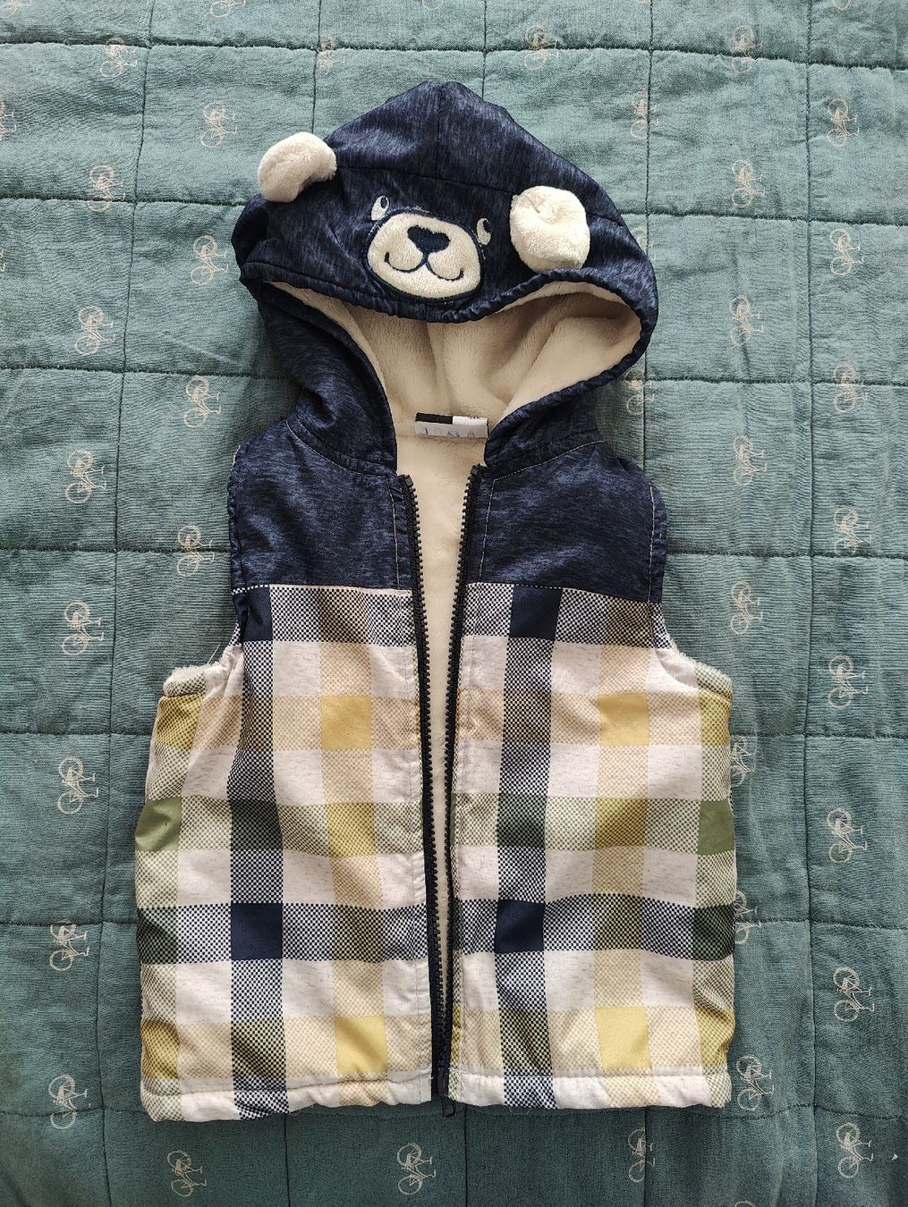 Altro abbigliamento per bambino: Weste mit Kapuze, Gr. 24M – Usato da Zürich venduto da sof_f2ts