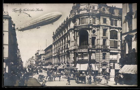 Cartoline postali: Berlin, Luftschiff Zeppelin überquert d – Usato da Berlin venduto da bartko-reher