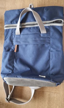 Sac à dos bleu marine marque Roka