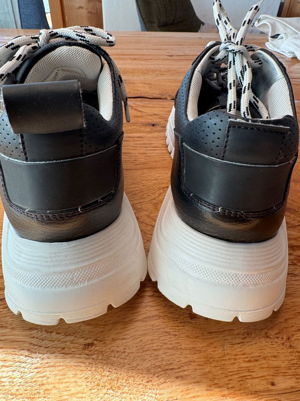 Bogner Scarpe da donna: Bogner Sneaker, cooles Modell, Gr. 39 – Usato da Oberrohrdorf venduto da maggys15 1