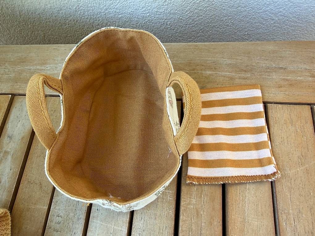 Jouets: Tragtasche oder Bettchen für eine Maileg Maus – Neuf (Voir description) à Richterswil par binchen03