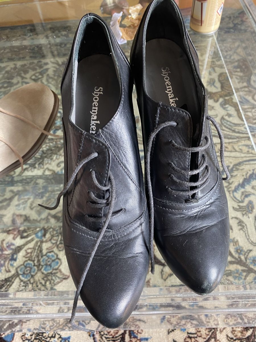 Damenschuhe: Chaussures tallons cuir noir Shoemaker 39 – Gebraucht aus Küssnacht am Rigi von FFKA 2