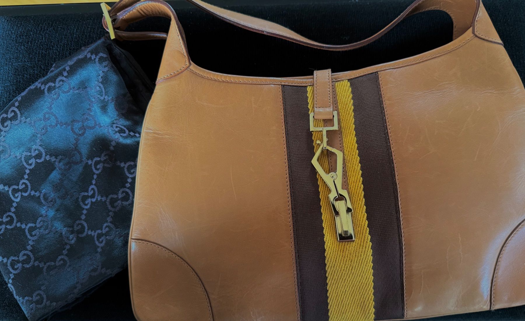Gucci Altro in  Abbigliamento & Accessori: Sac GUCCI en cuir camel – Usato da Vernier venduto da ley_yqh9 2