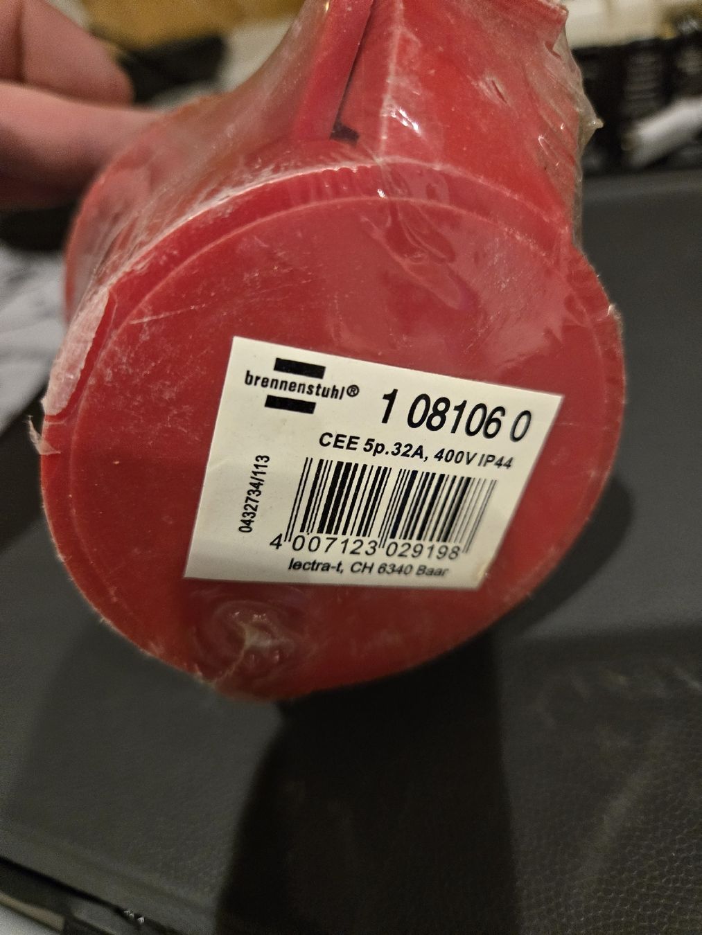 Spine: Prise électrique rouge CEE 32A neuf – Nuovo e nell'imballaggio originale da Fully venduto da Thilko 1