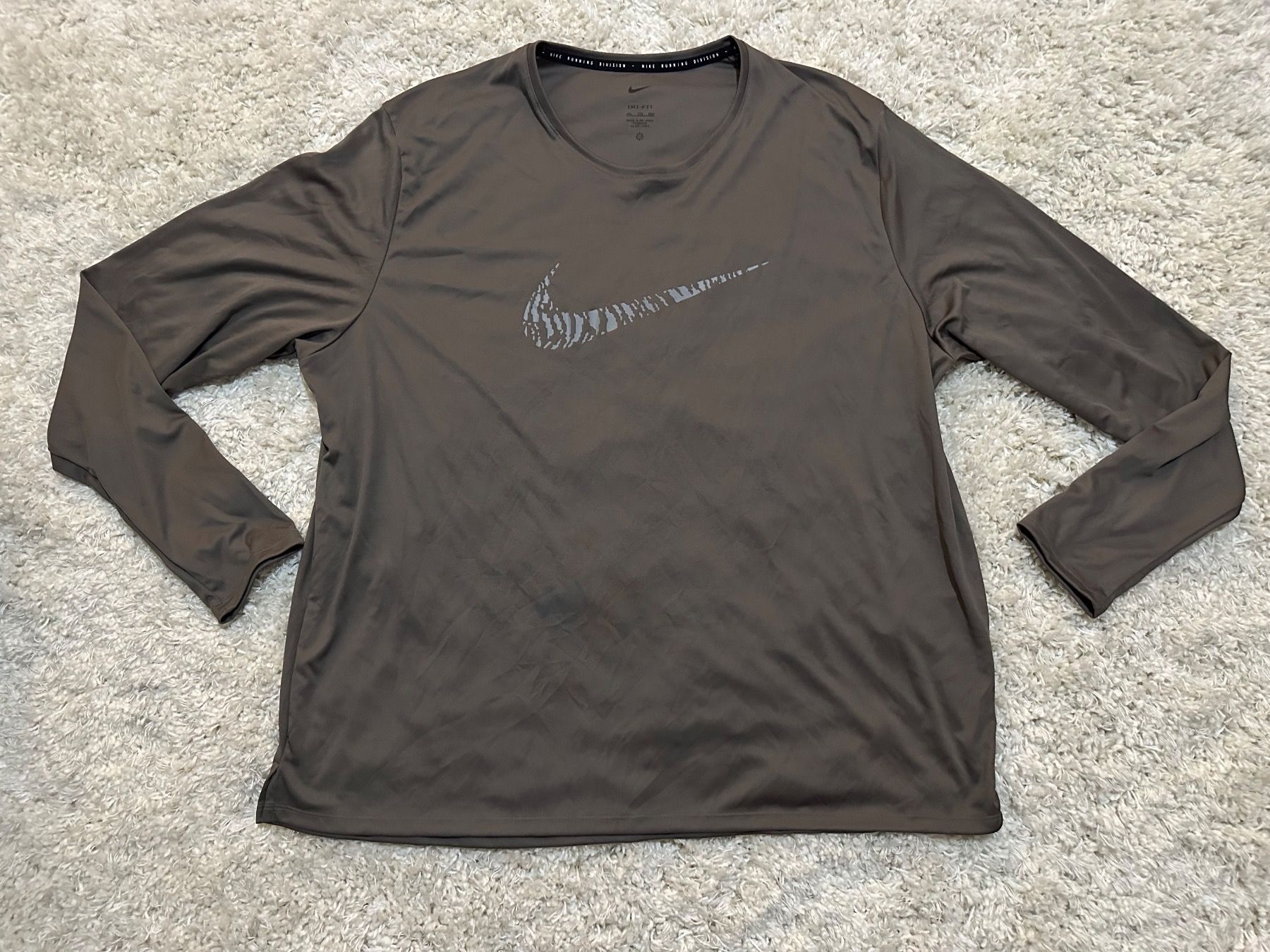 Nike Maglioni & Felpe: Nike Pullover Gr.XXL – Usato da Bern venduto da BrandVilla