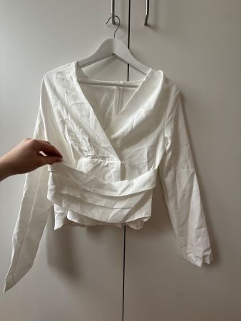 Neue, weisse Bluse