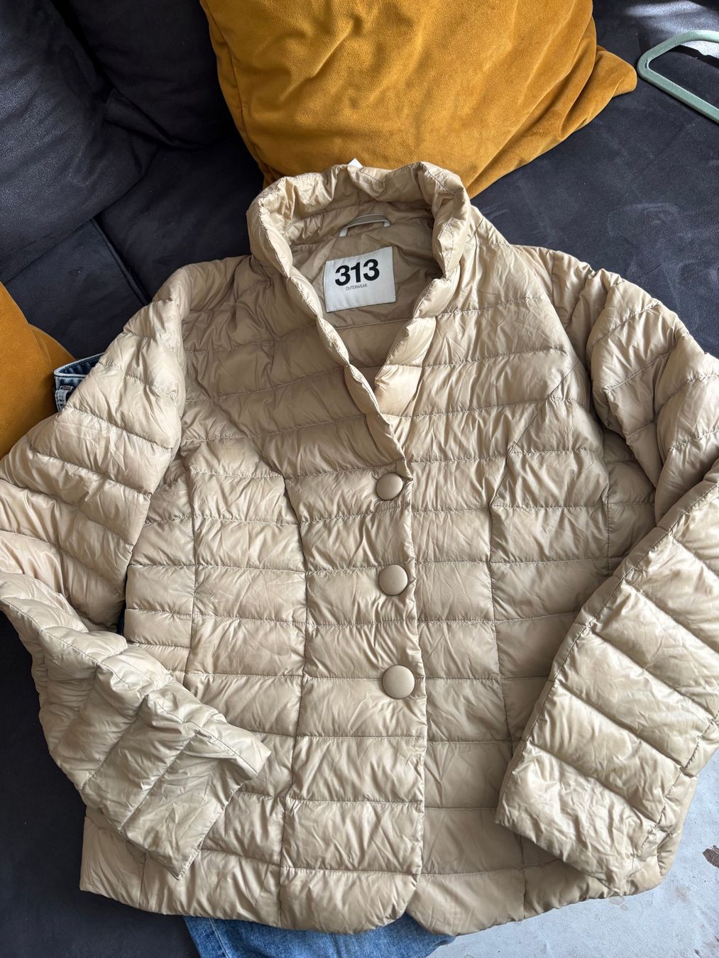 Giacche: 313 Pufferjacke beige – Usato da Merishausen venduto da yourdream 3