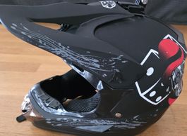 Velo / Motorradhelm S, DOT, Schwarz mit Skull-Motiv, wie Neu