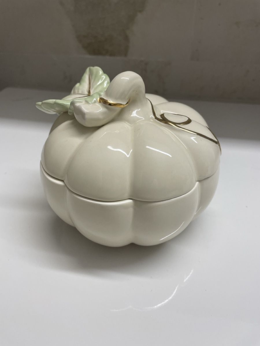 Tutte le decorazioni: Pumpkin Shaped Box with Lid 24k gold – Nuovo e nell'imballaggio originale da Buttikon SZ venduto da Maxwelltime 1