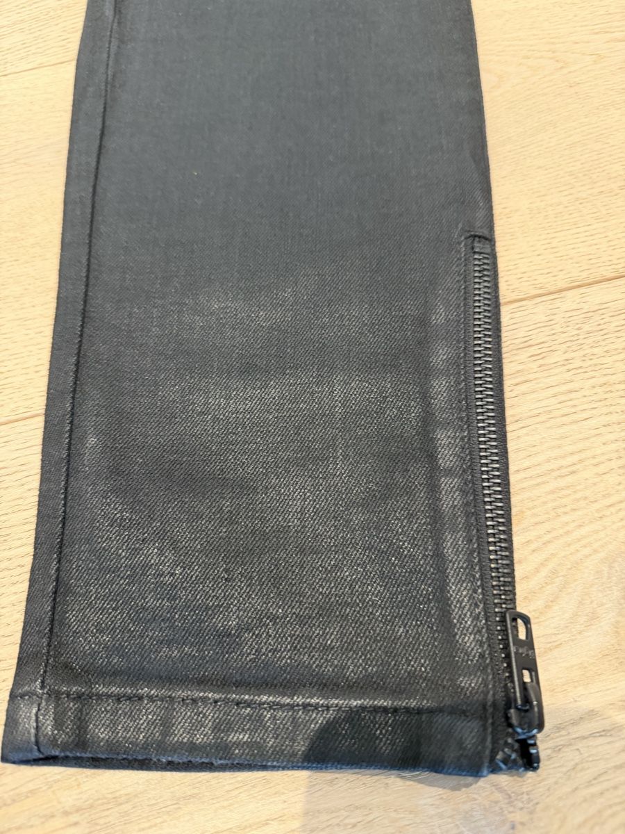 Jeans: Tigha Jeans mit Lederoptik Gr. L – Usato da Oetwil an der Limmat venduto da tommyb1982 7