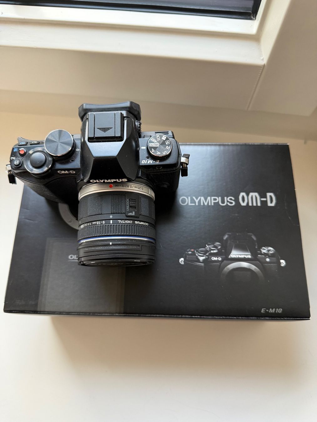 Olympus Fotocamera: Olympus OM-D E-M10 – Nuovo (secondo la descrizione) da Aigle venduto da Matthieu_19