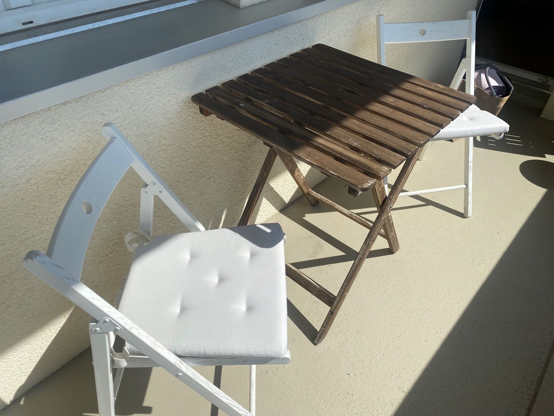 Ikea Set di tavolo e panche: Balkon Tisch und Stühle – Usato da Wädenswil venduto da giv_2lww