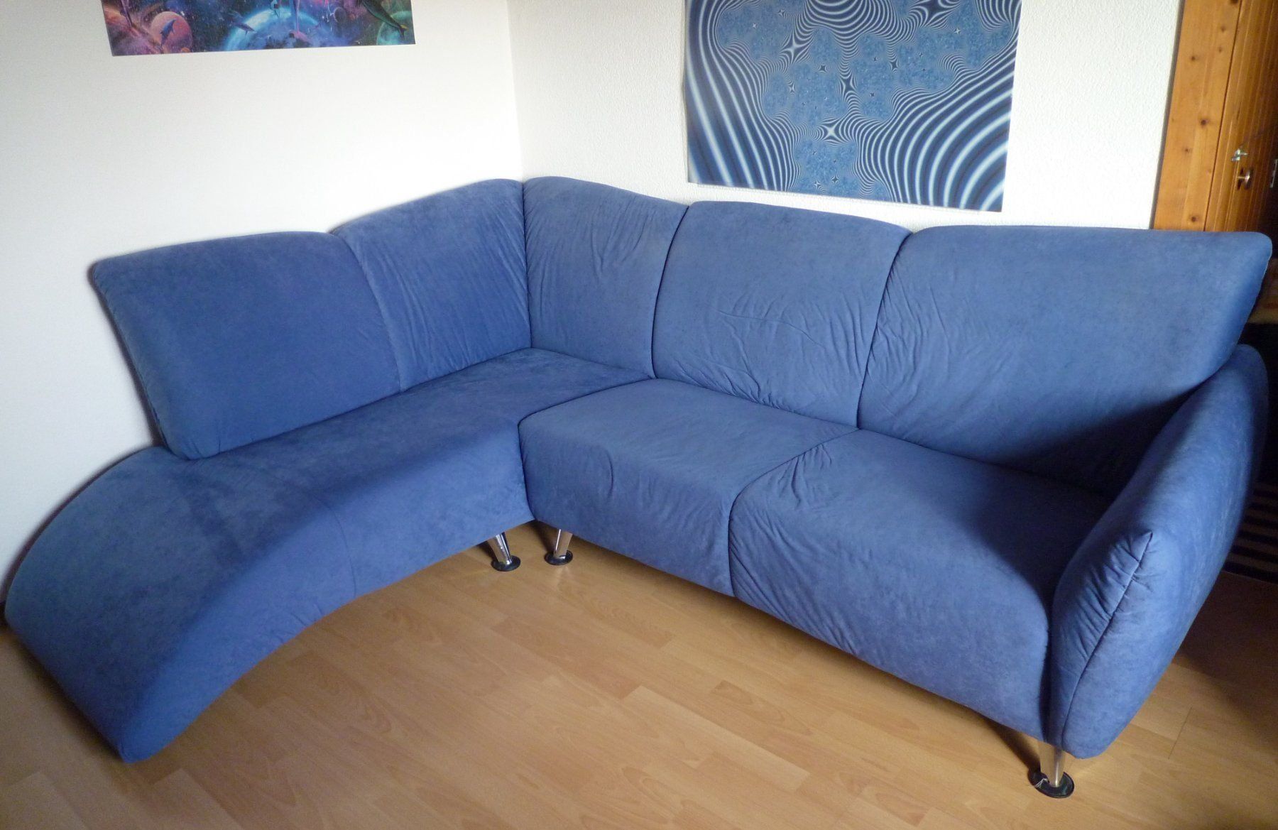 Sofas: Design Ecksofa blau, Mikrofaser, Lounge Sofa, Top Zustand – Gebraucht aus Emmen von Tigerlady